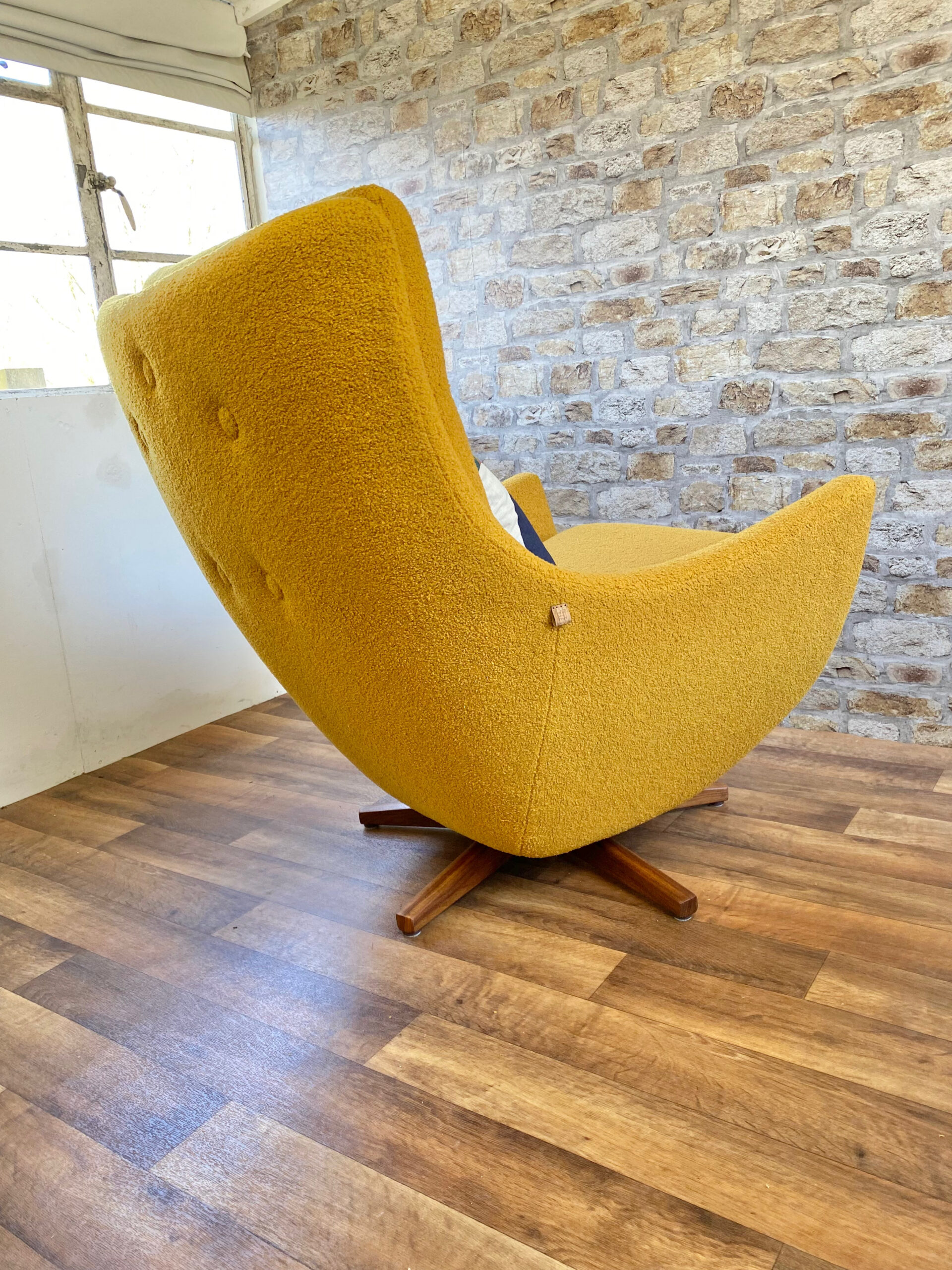 Parker Knoll 110/1 Chair