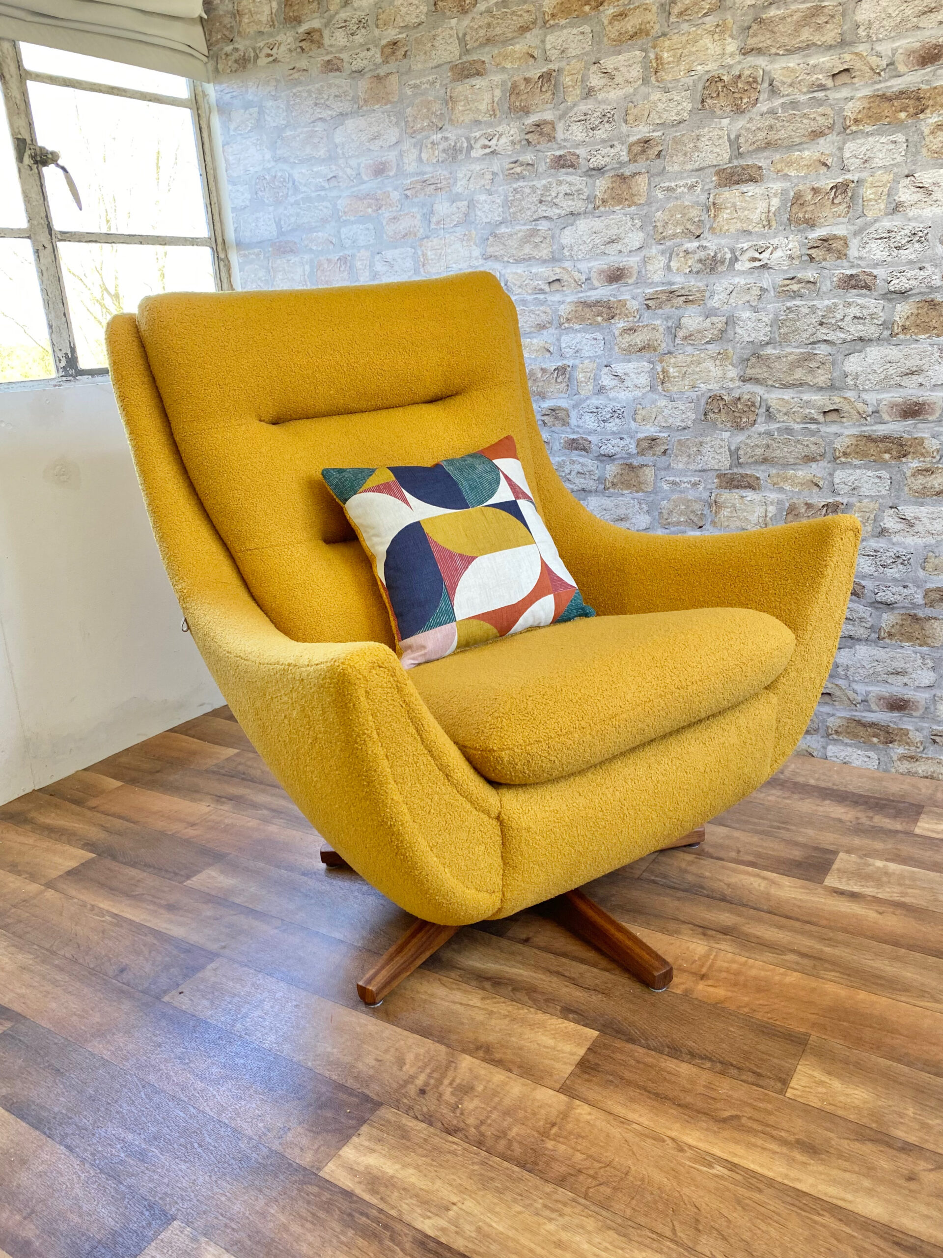 Parker Knoll 110/1 Chair