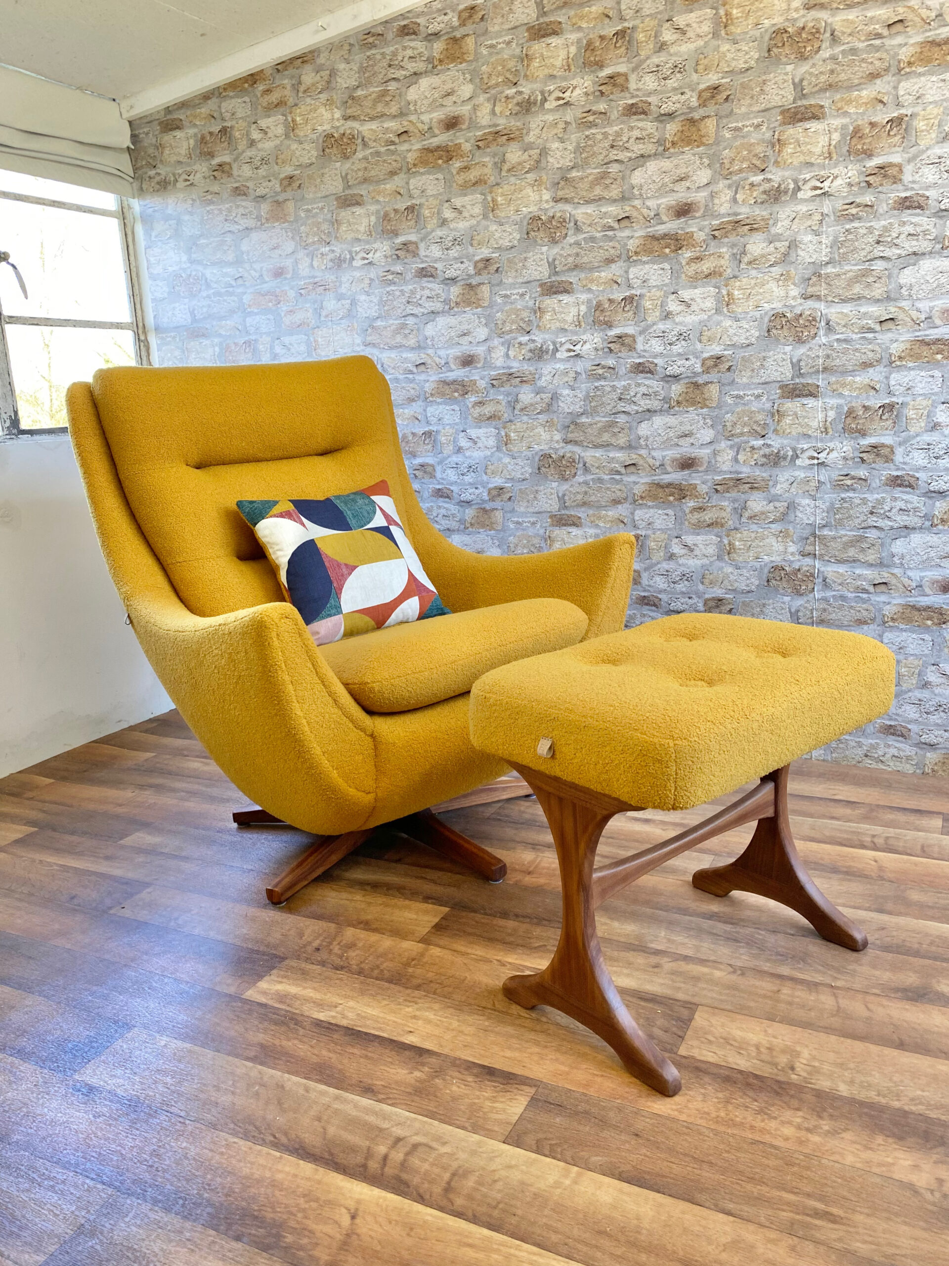 Parker Knoll 110/1 Chair & Footstool