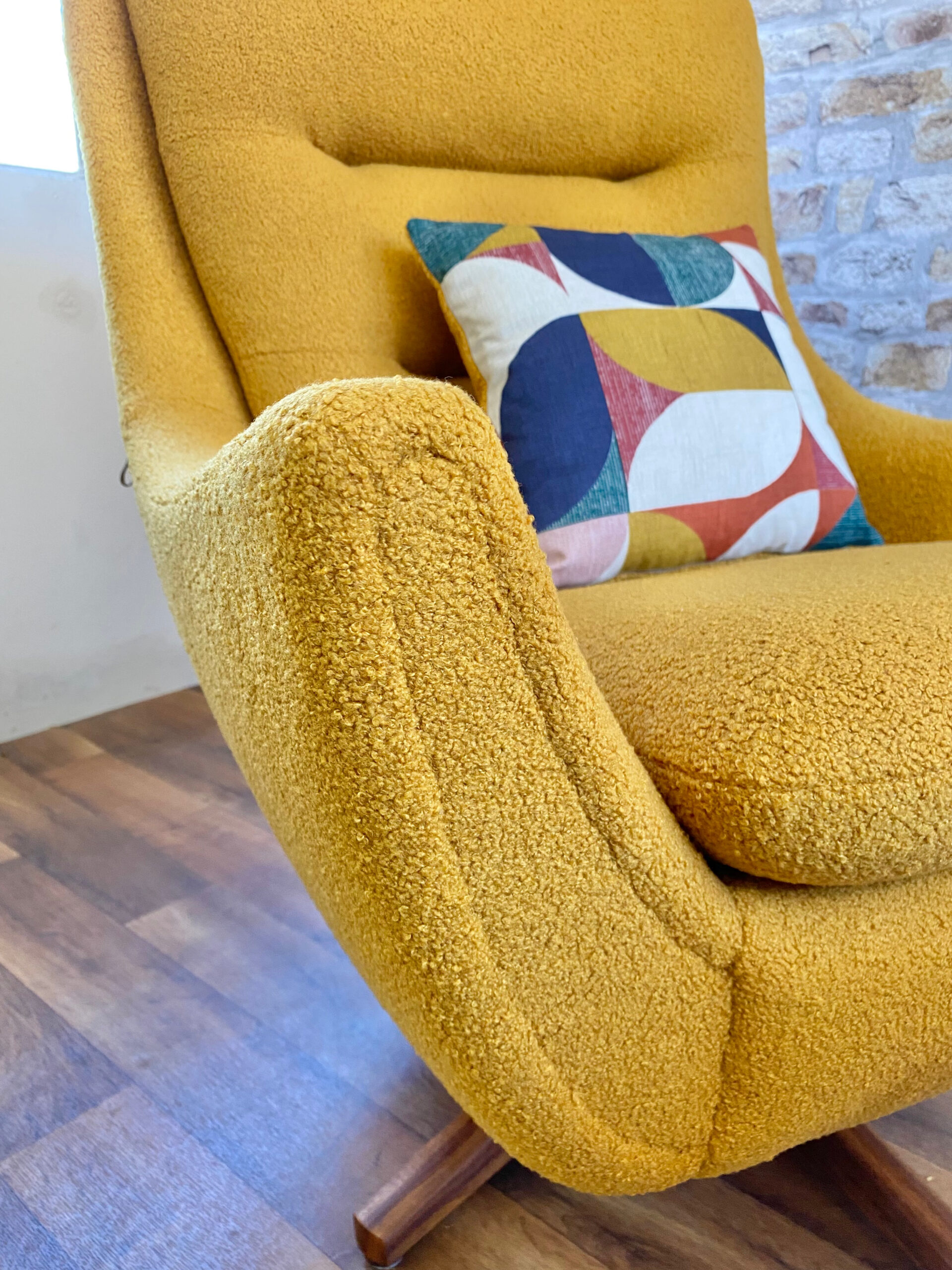 Parker Knoll 110/1 Chair