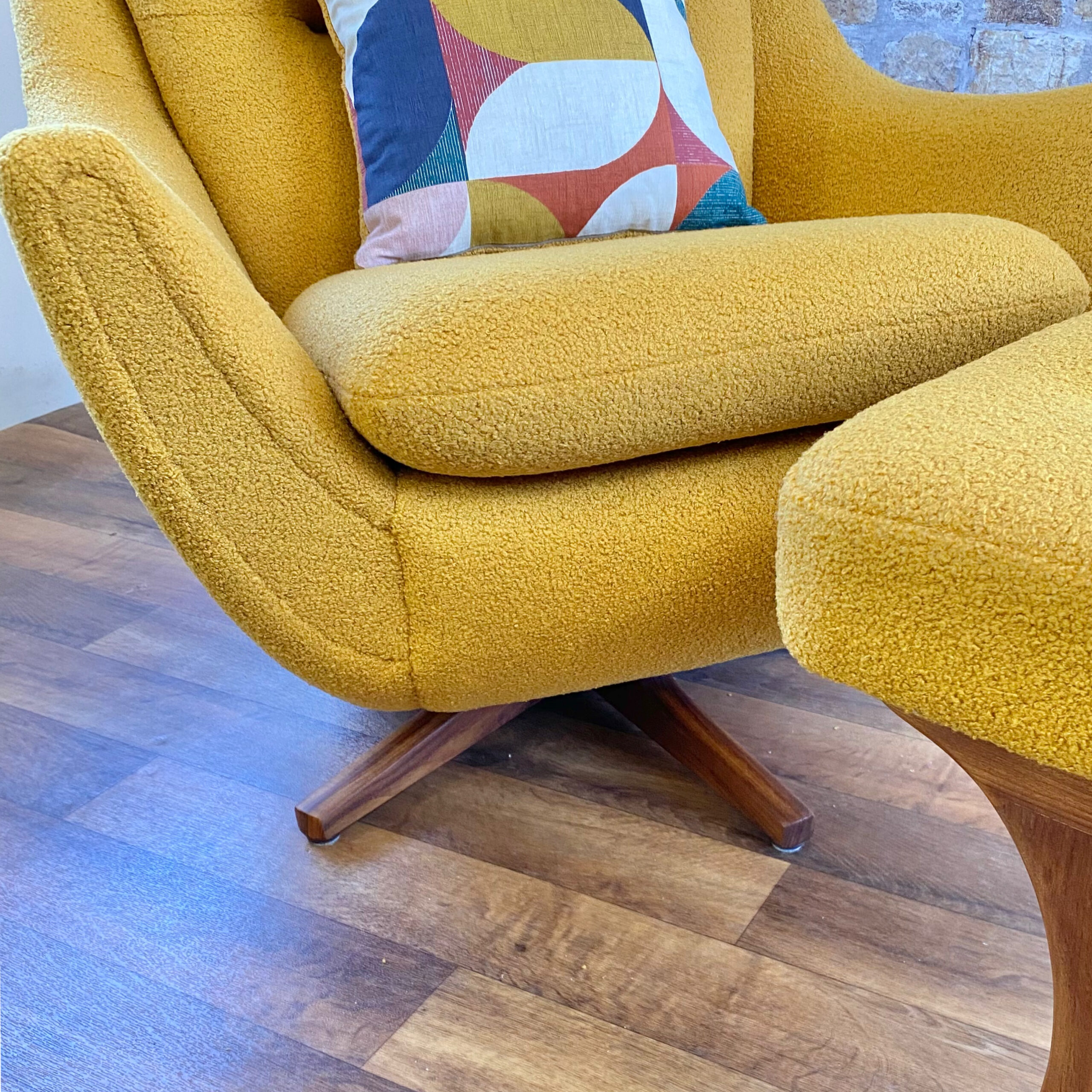 Parker Knoll 110/1 Chair (Ambassador Chair)