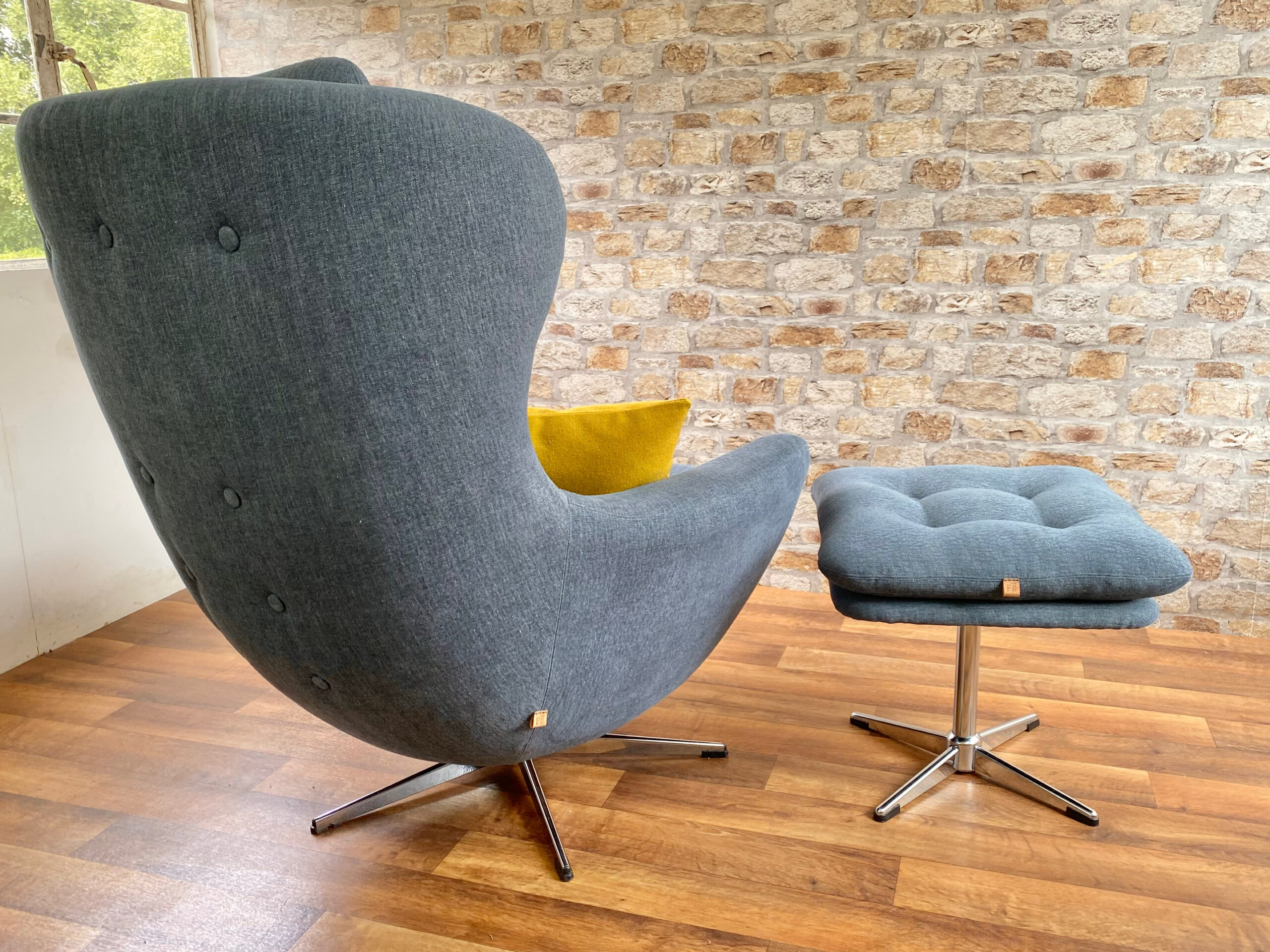 Vono Penthouse Chair and Footstool