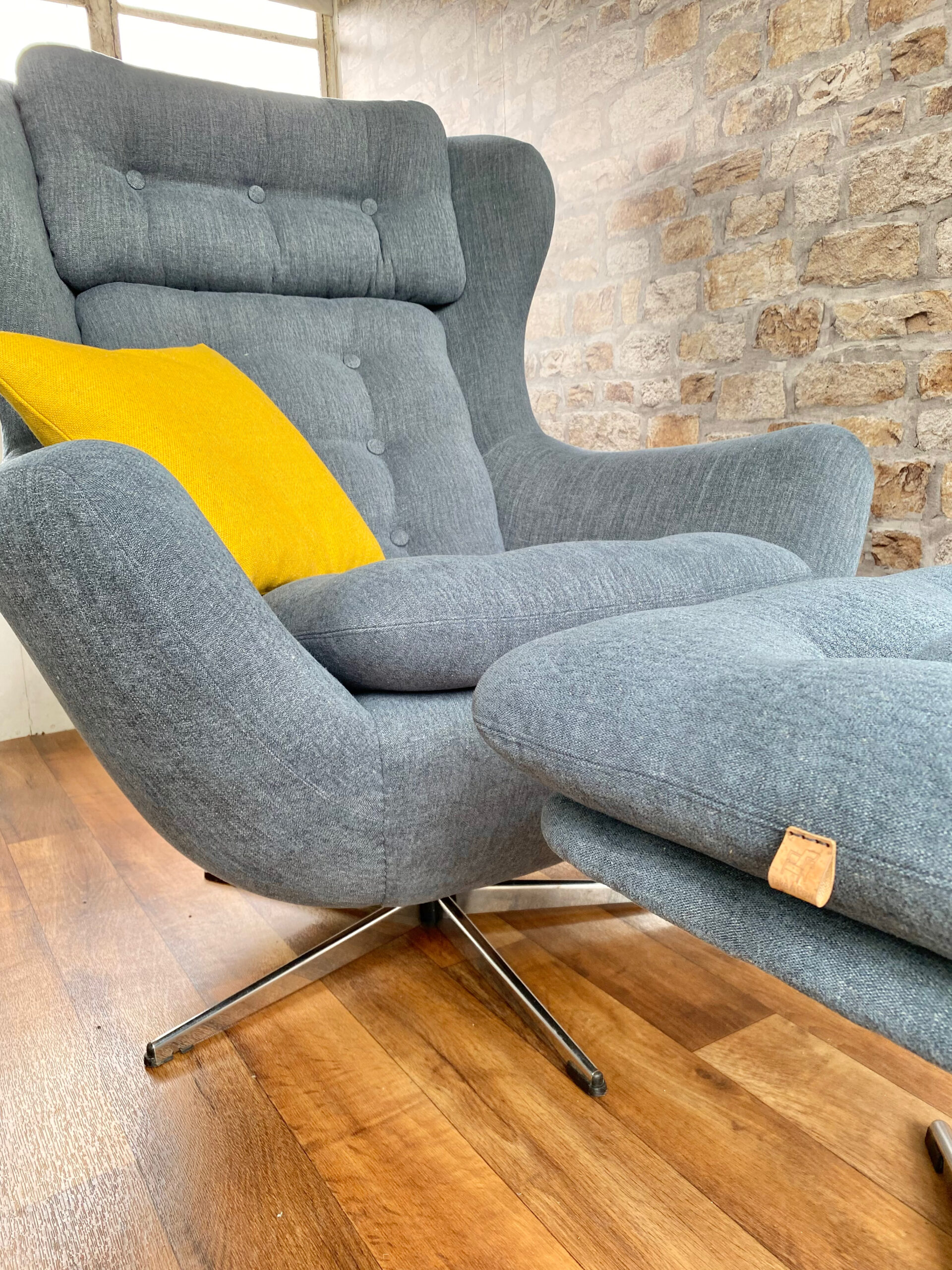 Vono Penthouse Chair and Footstool
