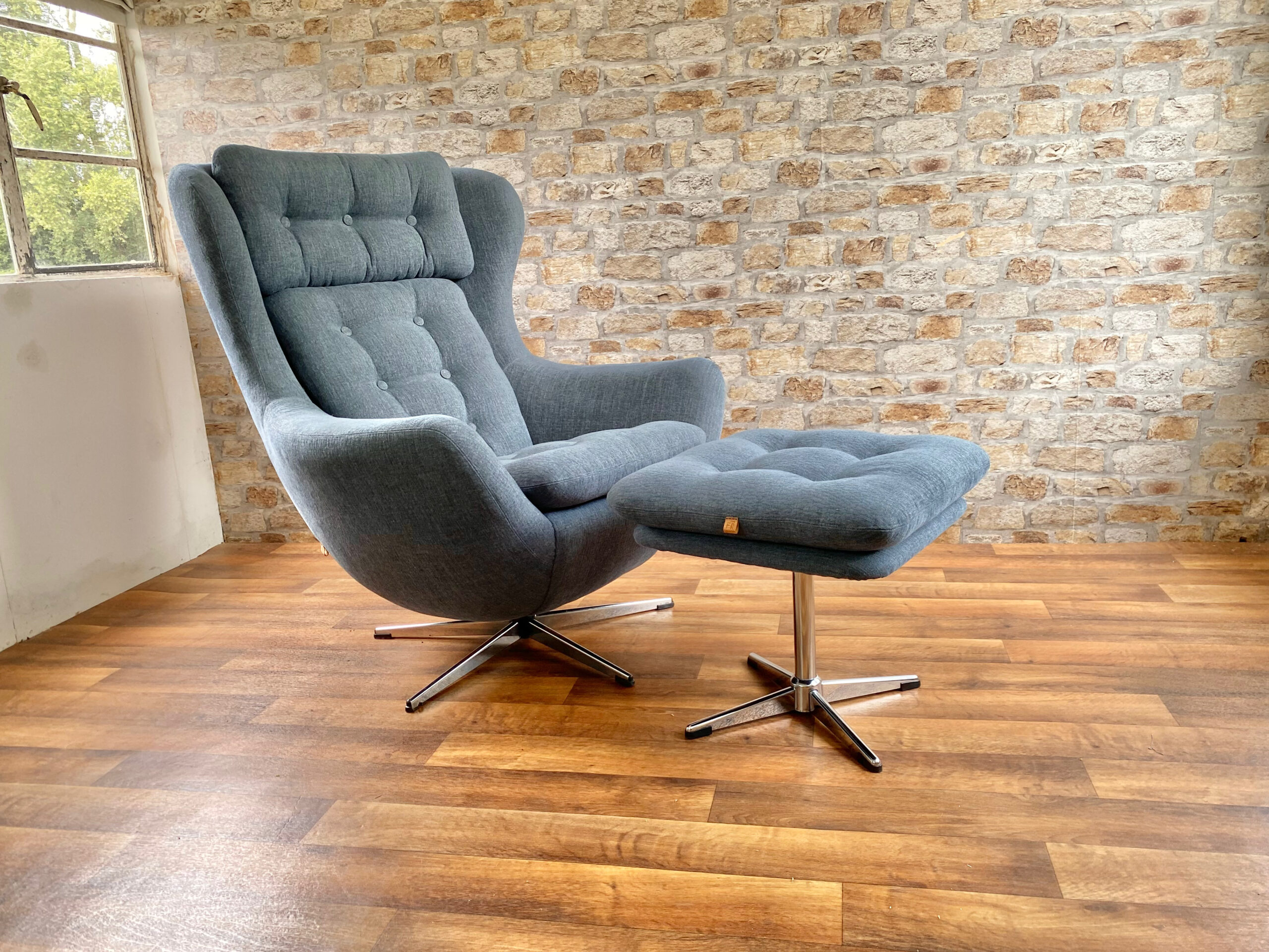 Vono Penthouse Chair and Footstool